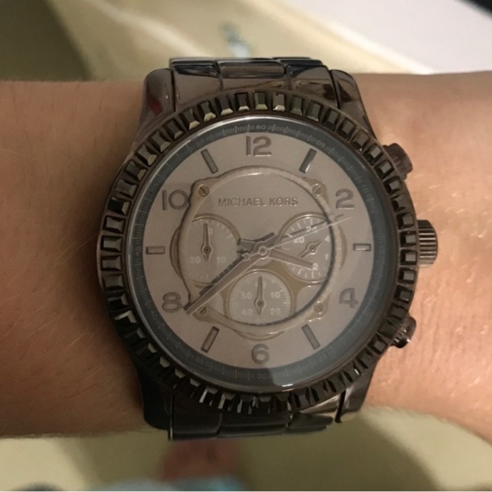 Michael kors rose gold watch